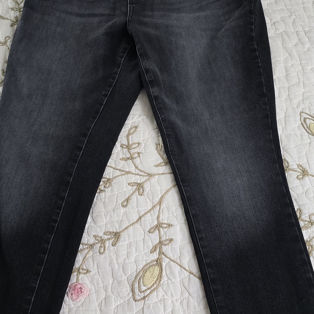 Time and Tru Women's Black Straight Leg Jeans